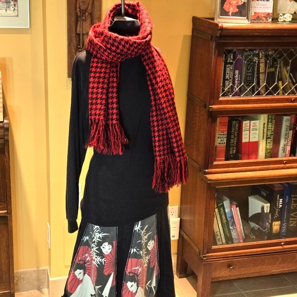 Red & black houndstooth Unisex Large Scarf | Soft & Warm, Cozy Winter Shawl | - Picture 7 of 16